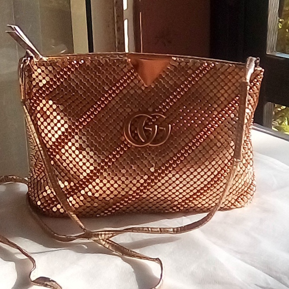 Authentic Gucci Monogram Hardware Gold Mesh Link Crossbody Bag - Picture 4 of 17